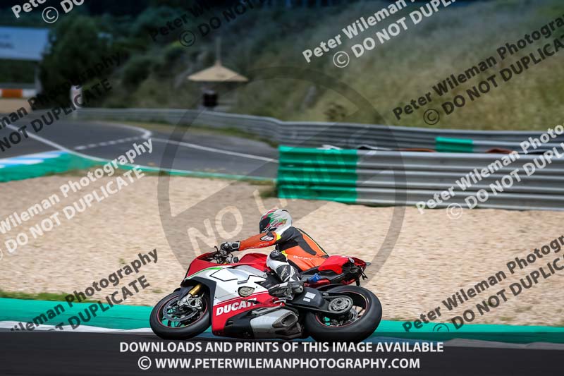 estoril;event digital images;motorbikes;no limits;peter wileman photography;portugal;trackday;trackday digital images